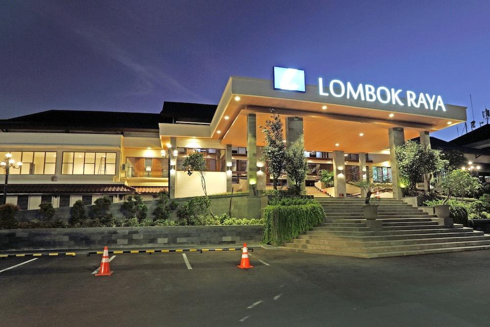 Lombok Raya Hotel Mataram Exterior foto