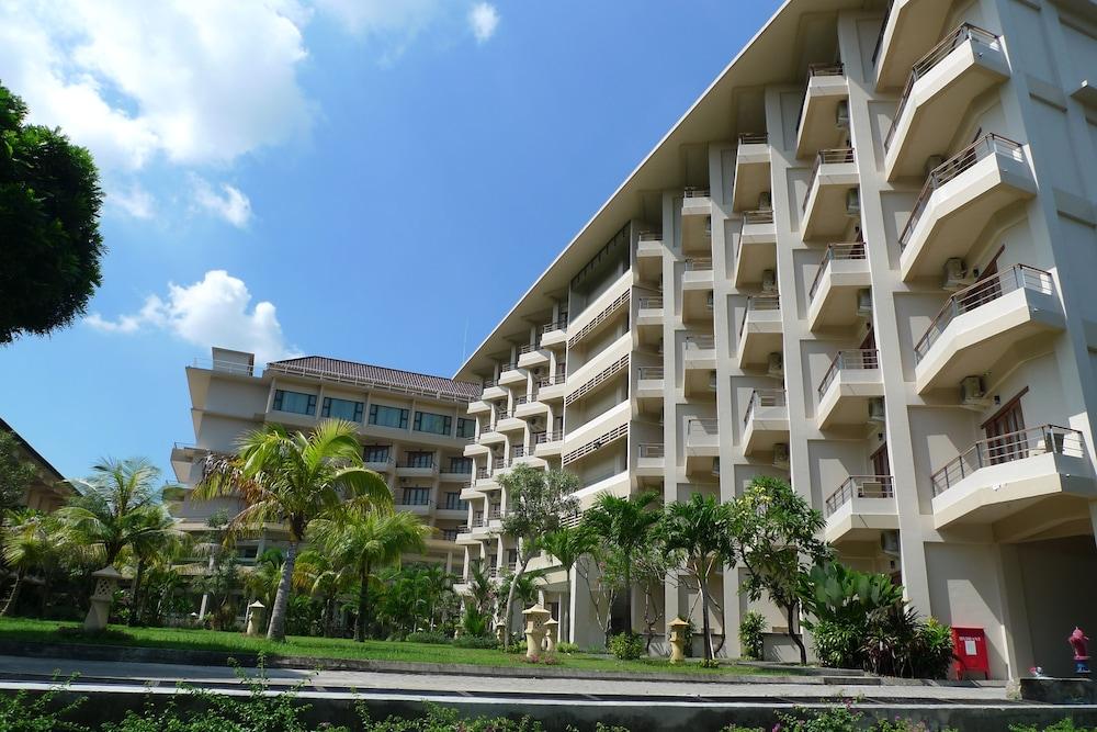 Lombok Raya Hotel Mataram Exterior foto