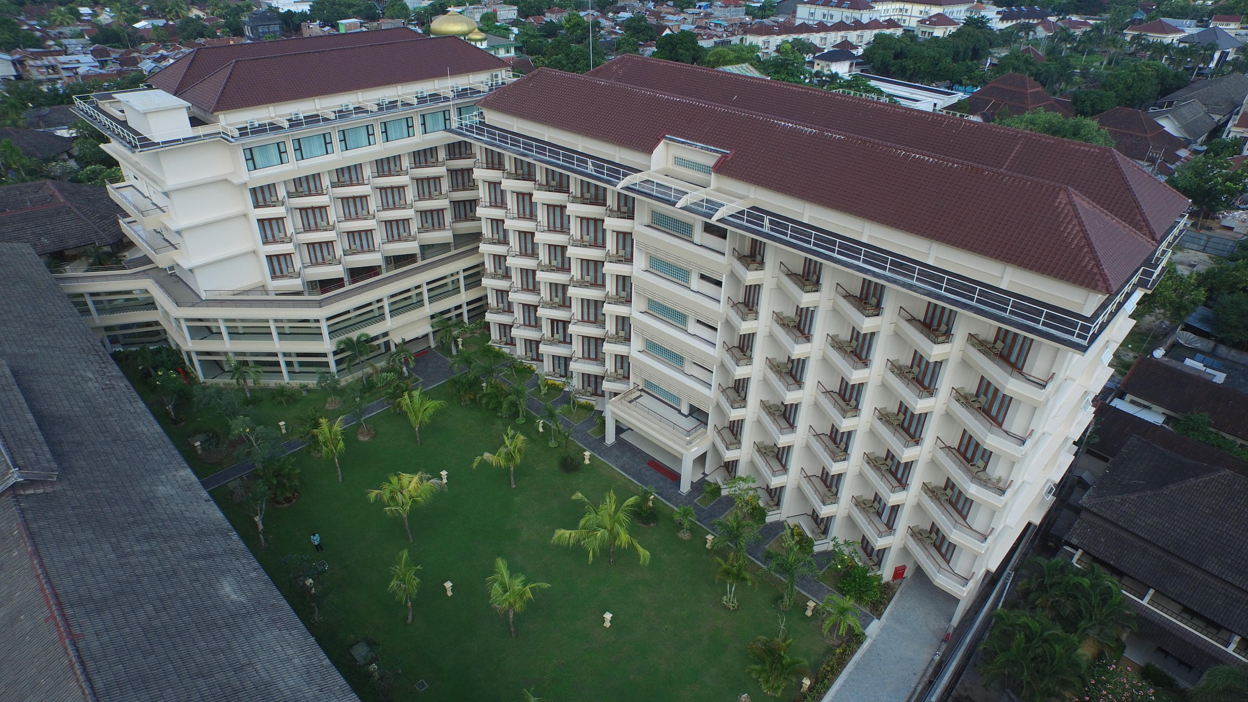 Lombok Raya Hotel Mataram Exterior foto