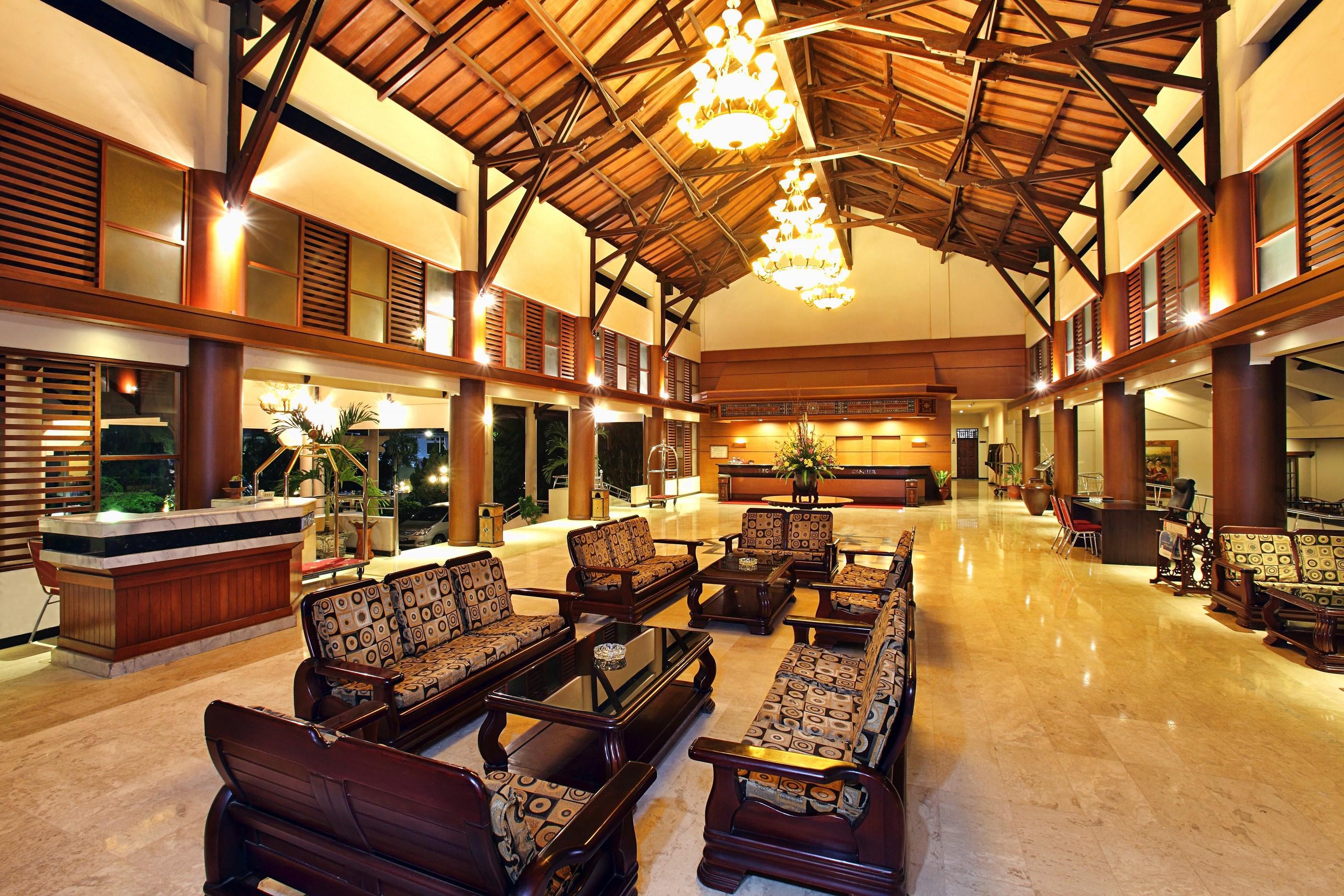 Lombok Raya Hotel Mataram Exterior foto