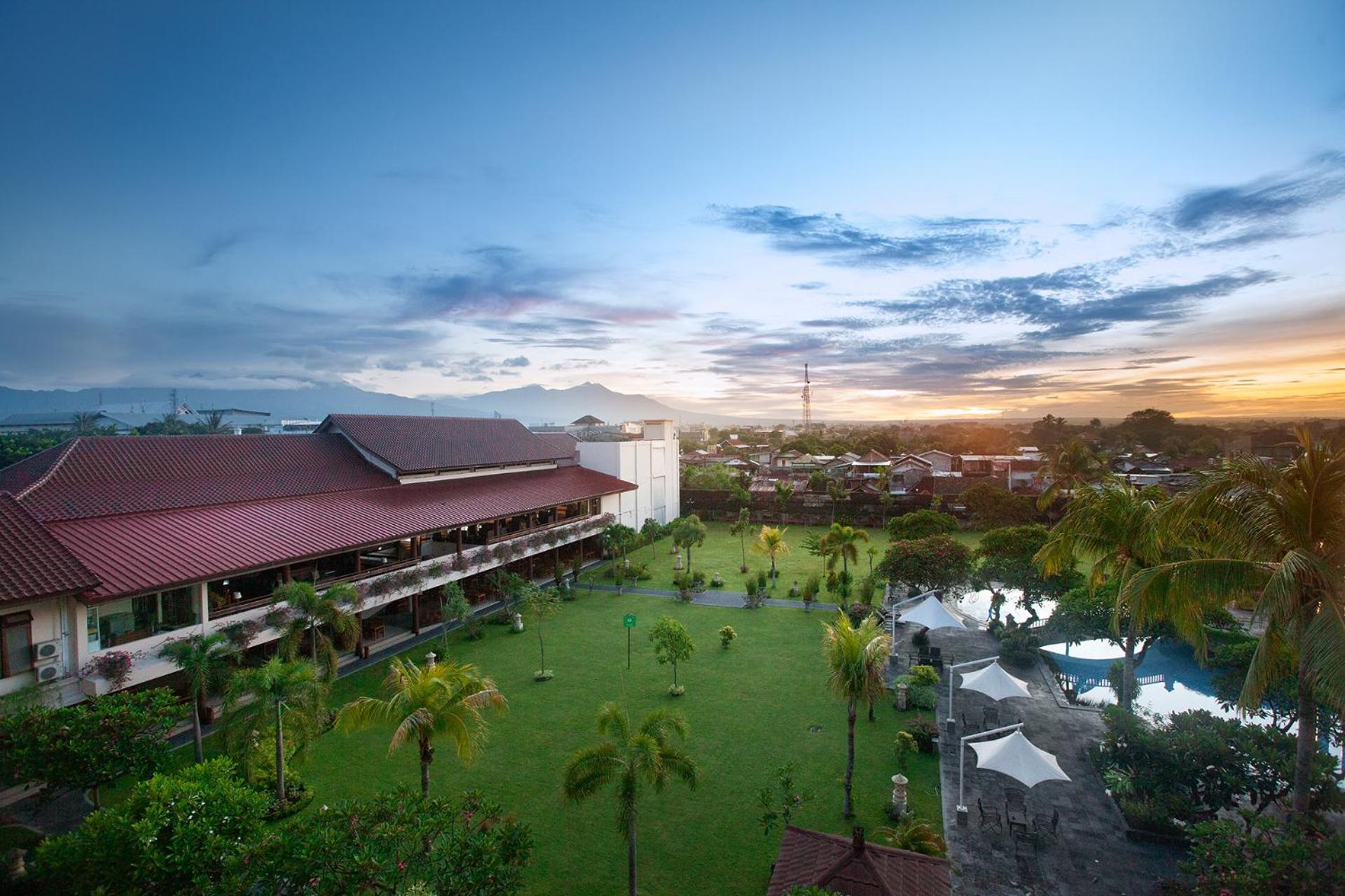 Lombok Raya Hotel Mataram Exterior foto