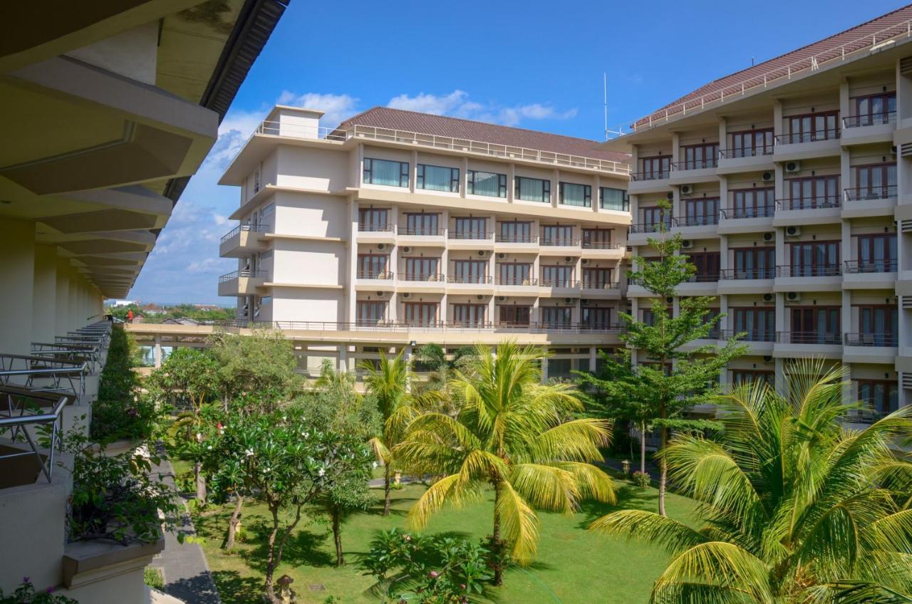 Lombok Raya Hotel Mataram Exterior foto