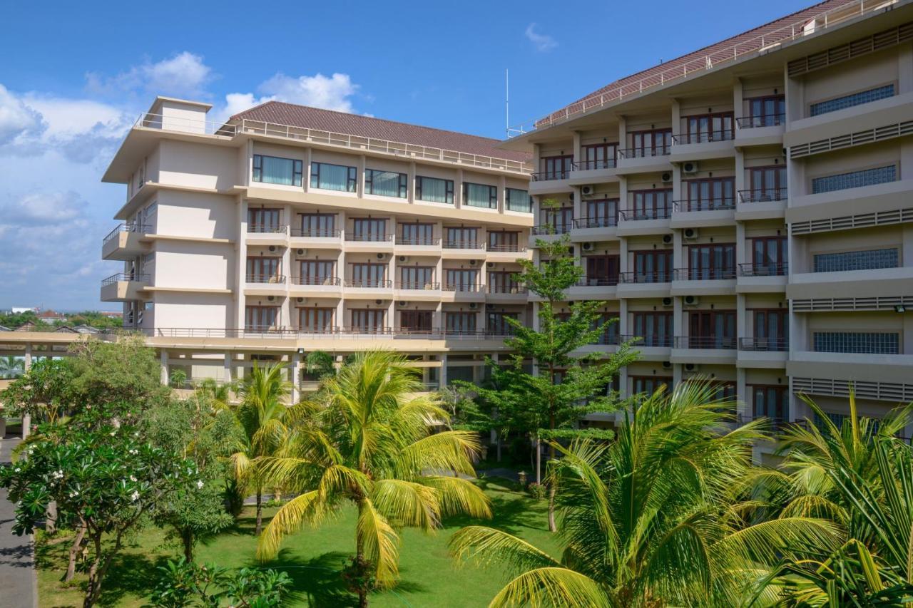 Lombok Raya Hotel Mataram Exterior foto