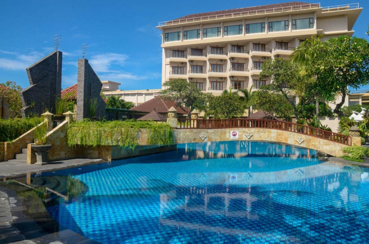 Lombok Raya Hotel Mataram Exterior foto